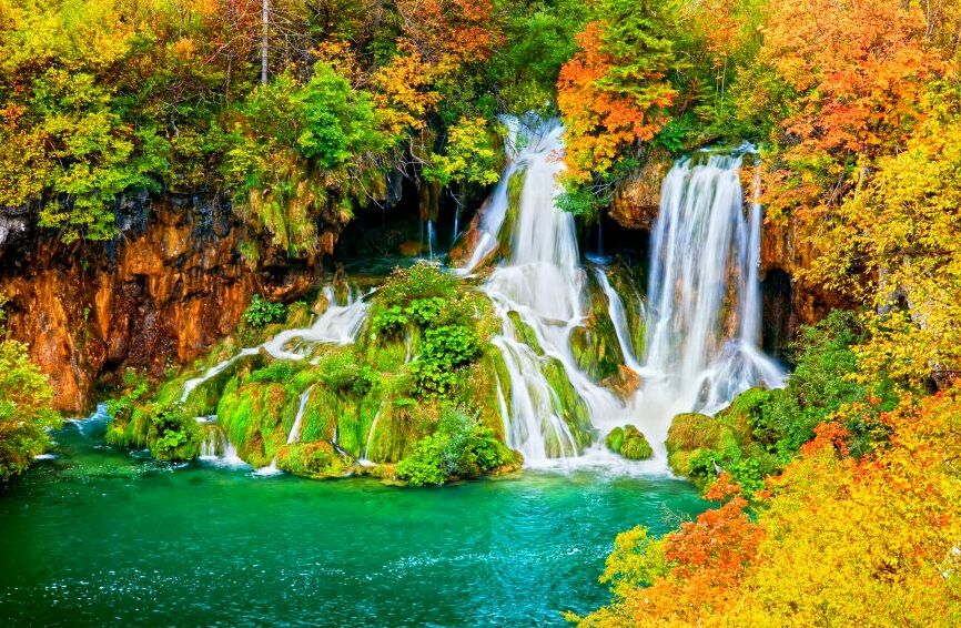 Картина на холсте Водопад в лесу, арт hd1490701
